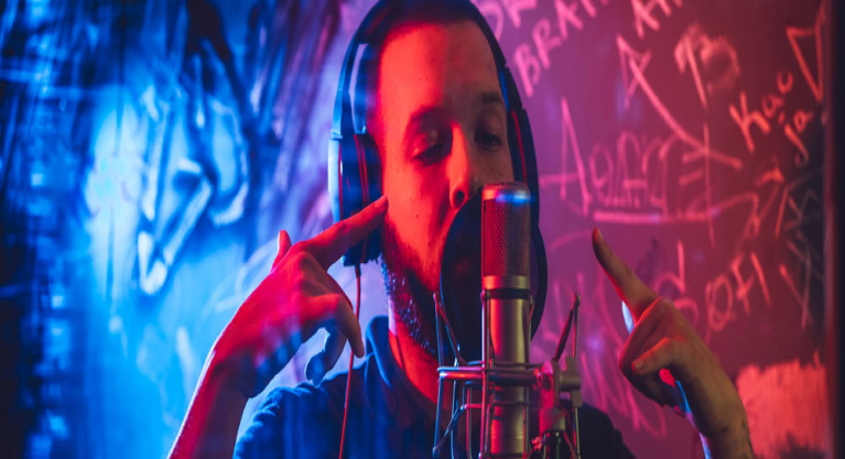 Taylor Swift announces Midnights deluxe edition featuring Ice Spice